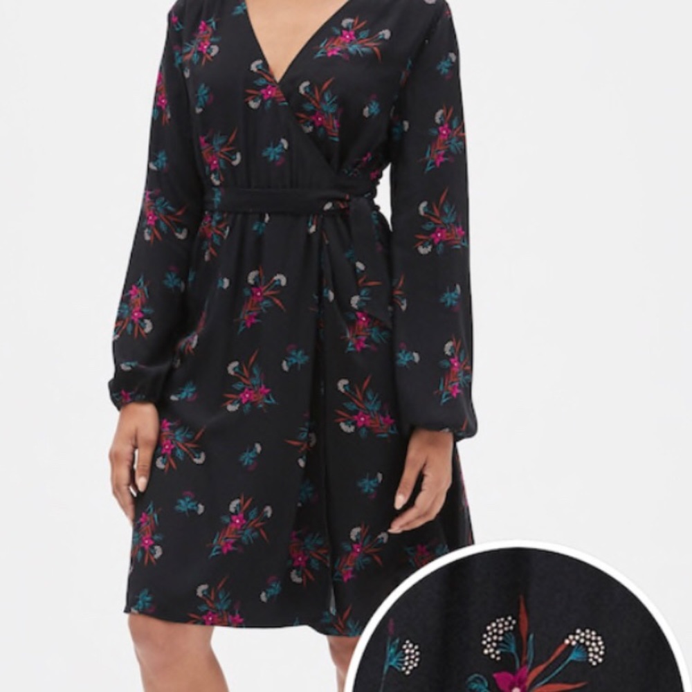 EUC GAP black floral tie waist wrap dress